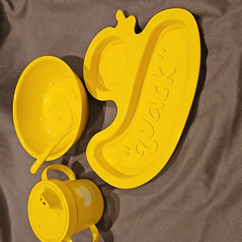 Pottery Barn Kids /Astrik Quack Dish Set